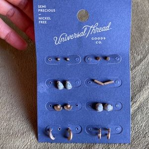 Universal Thread Stud Earring Set